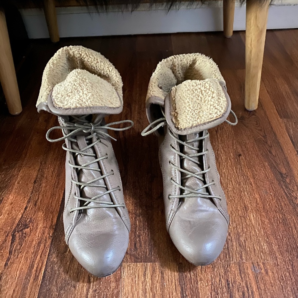 Sherling Lat boots